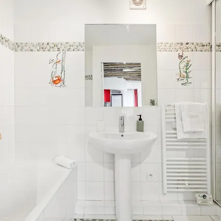 Appartamento Heart Of & Pompidou - 1br - Vacation Parigi